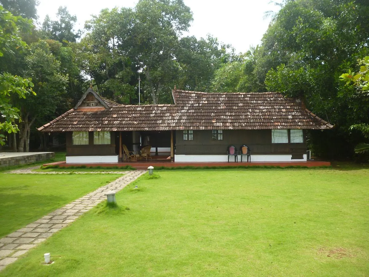 Shanthitheeram Lakeside Heritage Resort Alappuzha