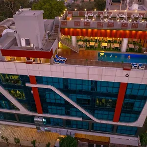 Pax Grand Blue 3 Min Walk From Railway Station Hotel Udaipur