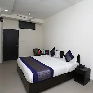 Oyo 11605 Aravali Hotel New Delhi
